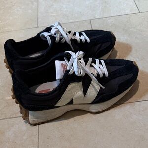 New Balance 327 Black and White Retro Trail Sneakers